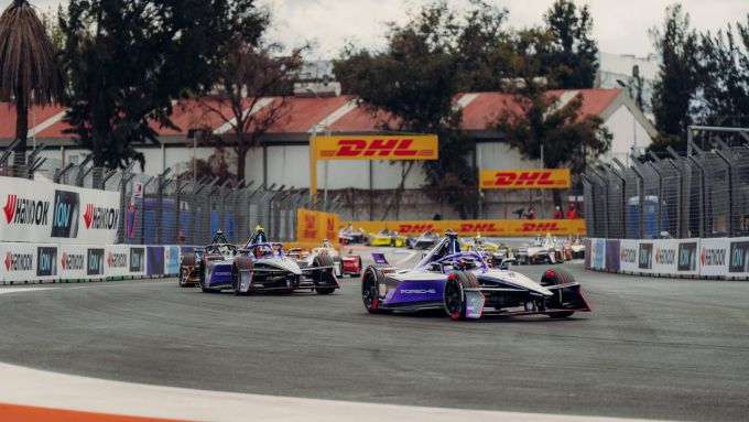 Formule E Porsche gaat voor de overwinning in Jeddah Foto 4