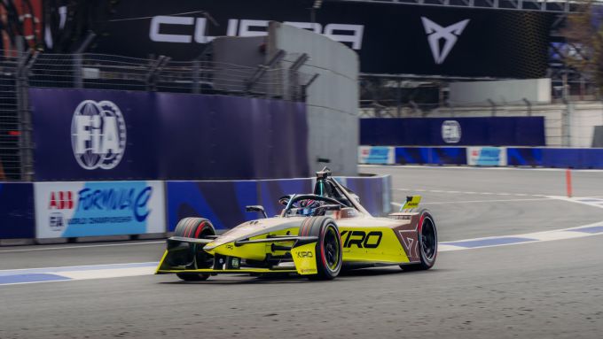 Formule E Porsche gaat voor de overwinning in Jeddah Foto 8