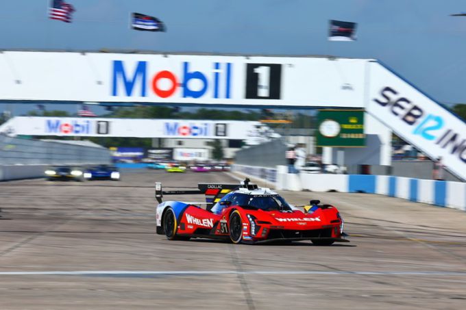 12H Sebring 2025 Cadillac Racing Foto 10