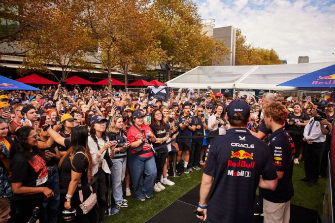 F1 GP Australië 2025 Melbourne P2 voor Max Verstappen RBCP Foto 10