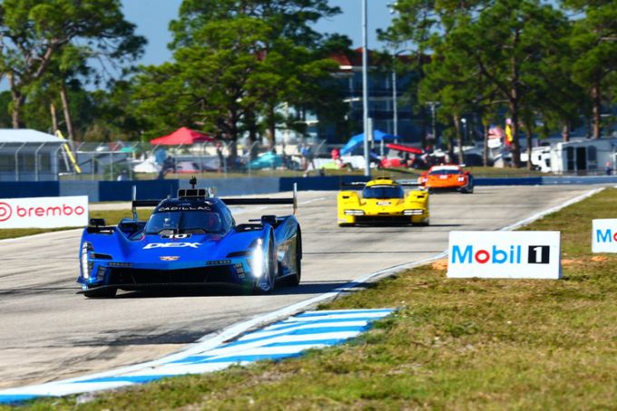 12H Sebring 2025 Cadillac Racing Foto 4