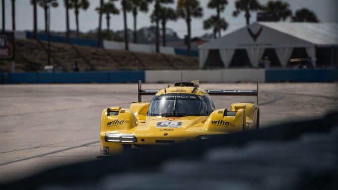 12H Sebring 2025 Nr7 Porsche 963 winnaar met Felipe Nasr, Nick Tandy en Laurens Vanthoor Foto 12