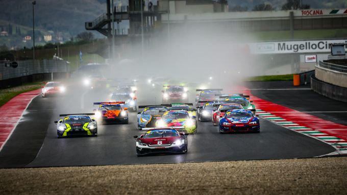 Michelin 24H SERIES European Series 12H MUGELLO 2025 Foto 4