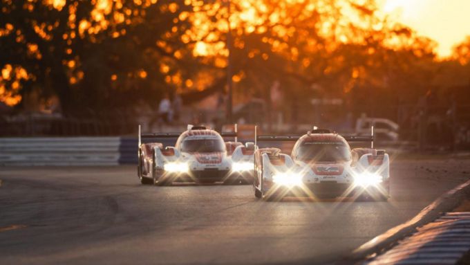 12H Sebring 2025 Nr7 Porsche 963 winnaar met Felipe Nasr, Nick Tandy en Laurens Vanthoor Foto 4