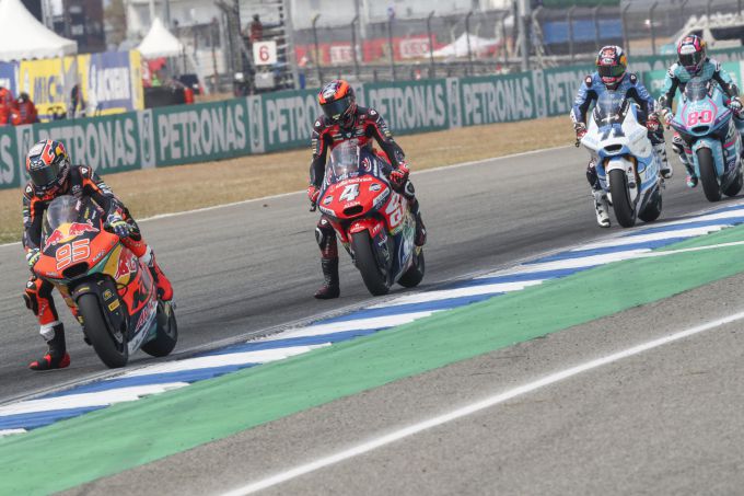 Collin Veijer en zijn Red Bull KTM Ajo Moto2 Team