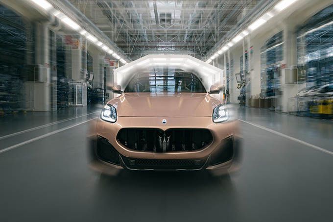 Maserati opent Officine Fuoriserie Maserati