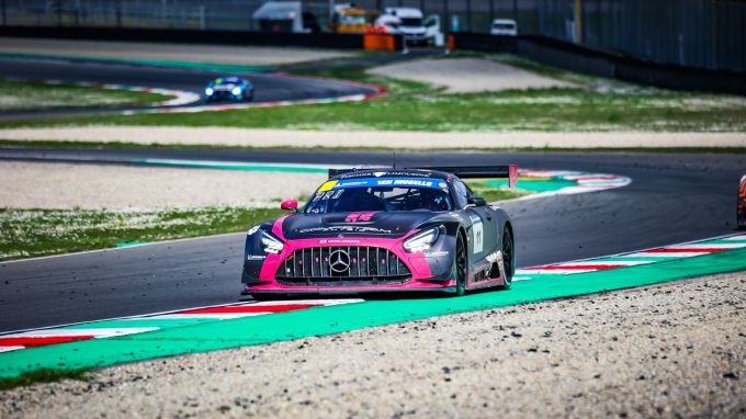 Michelin 24H SERIES European Series Spa-Francorchamps paasweekend van 19 en 20 april 2025 Foto 7 startnummer 11