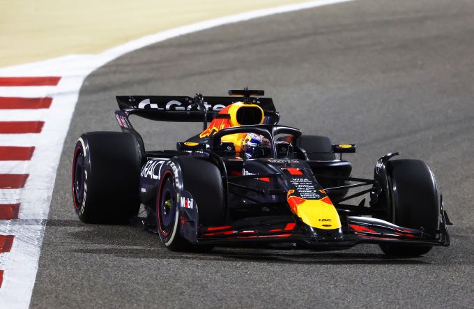 Max Verstappen Red Bull RB21 GP Bahrein 2025 Foto 7