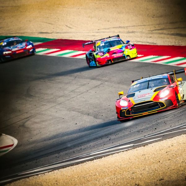 Michelin 24H SERIES European Series Spa-Francorchamps paasweekend van 19 en 20 april 2025 Foto 10 startnummer 90