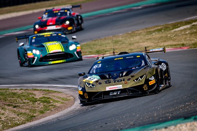 DTM test- en mediadag 2025 Oschersleben Foto 6 #63 Jordan Pepper (ZAF) Lamborghini Huracan GT3 EVO 2 TGI Team Lamborghini by GRT