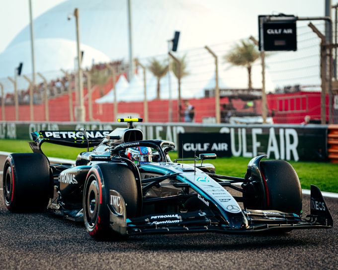 Kimi Antonelli F1 Mercedes Foto 2 startgrid