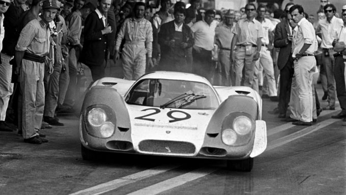 Porsche fabriekscoureur Kurt Ahrens 85e verjaardag Foto 3