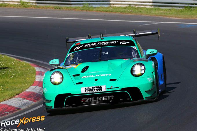 Falken Porsche_Moris_Schuring_Sven_MYller  