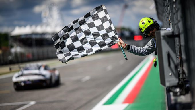 Porsche Mobil 1 Supercup 2025 op het Autodromo Enzo e Dino Ferrari in Imola
