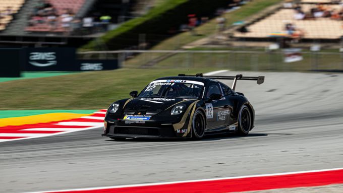 Porsche Mobil 1 Supercup 2025 Circuit de Catalunya Barcelona Foto 1 Flynt Schuring actie