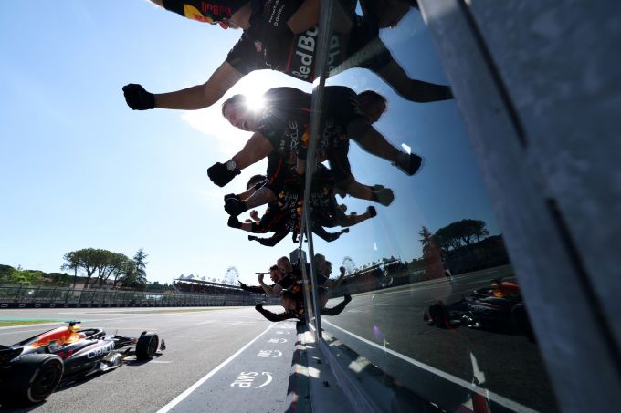 Max Verstappen win F1 Grand Prix Imola Foto 3