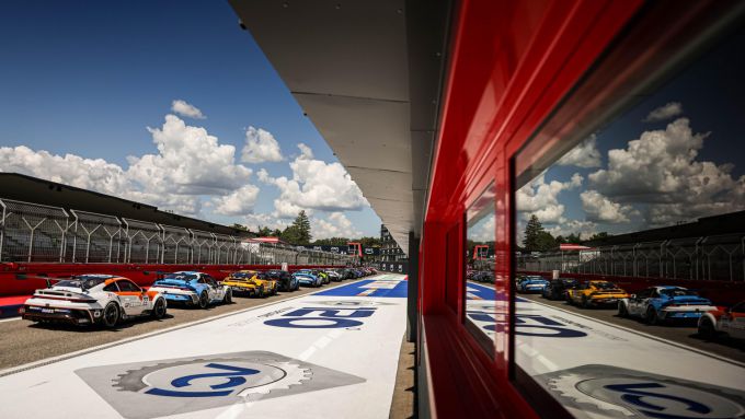 Porsche Mobil 1 Supercup 2025 op het Autodromo Enzo e Dino Ferrari in Imola