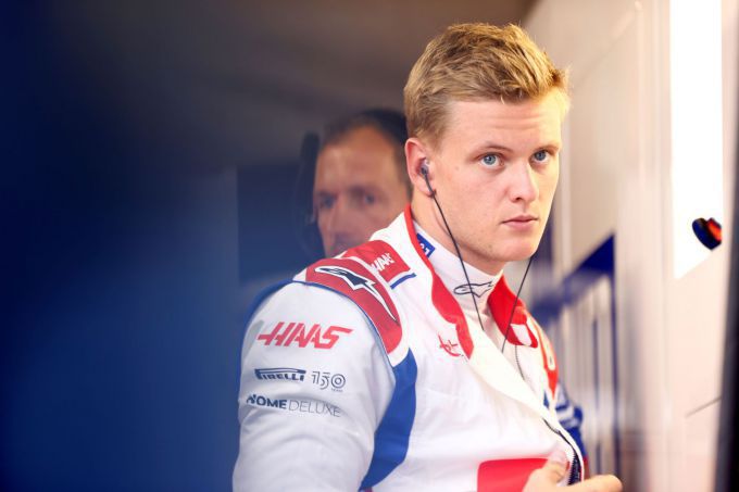Mick Schumacher kandidaat voor Formule 1-terugkeer bij Cadillac in 2026