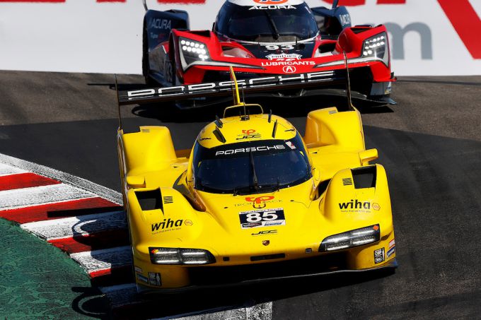 IMSA WeatherTech SportsCar Championship 2025 Laguna Seca Foto 5 Nr85 Porsche Tijmen van der Helm Nr93 Acura Renger van der Zande