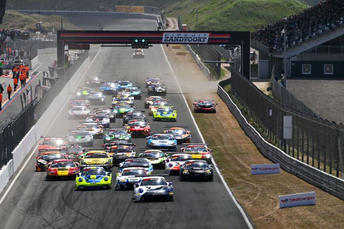GT World Challenge Sprint Cup CM.com Circuit Zandvoort Foto 3