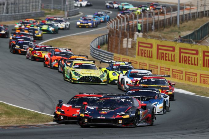 GT World Challenge Europe Sprint Cup Foto 2 startveld