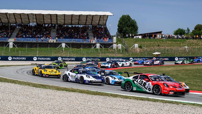 Porsche Mobil 1 Supercup op het Circuit de Catalunya Foto 11