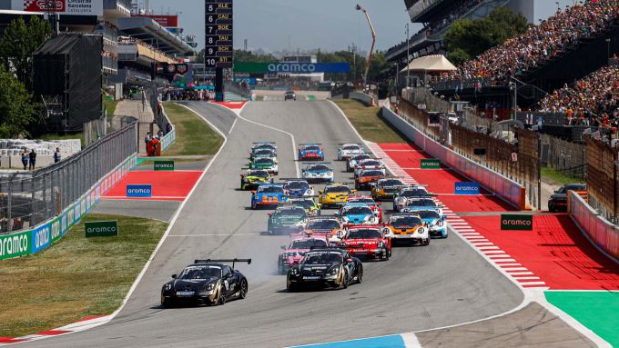 Porsche Mobil 1 Supercup op het Circuit de Catalunya Foto 4