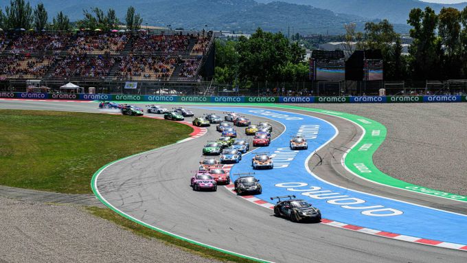 Porsche Mobil 1 Supercup op het Circuit de Catalunya Foto 6