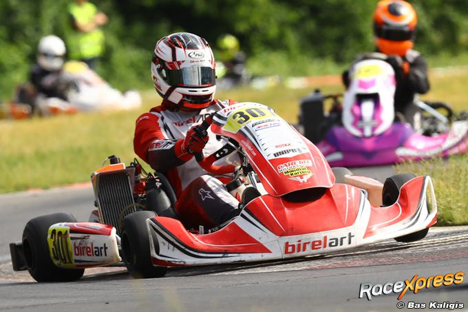 Karttopper Kenneth van Moerkerke vecht zich naar zege in Kerpen