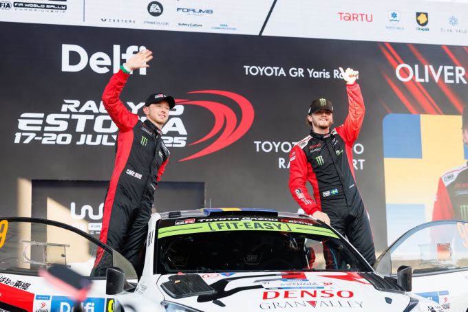Oliver Solberg en Elliott Edmondson winnaars FIA World Rally Championship 2025 Delfi Rally Estonia - Toyota GR Yaris Rally1 Foto 5