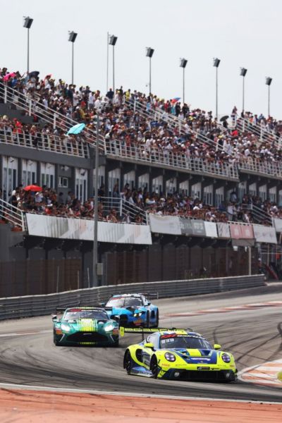 GT World Challenge powered by AWS Sprint Cup 2025 Valencia Foto 15