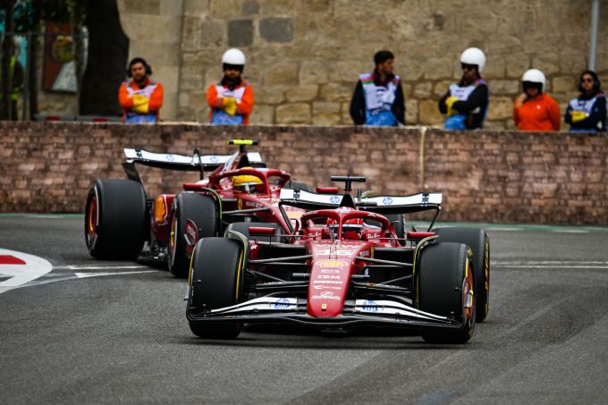 GP van Azerbeidzjan 2025 F1 Scuderia Ferrari Fred Vasseur Charles Leclerc Lewis Hamilton foto 1