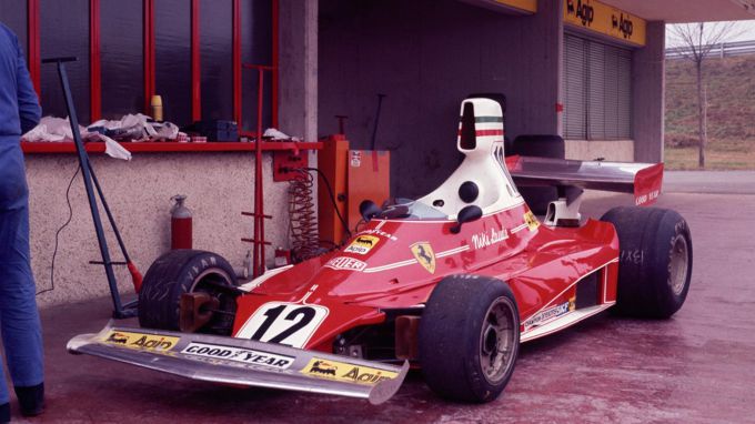 Scuderia Ferrari HP viert tijdens Grand Prix van Italië 2025 de 50e verjaardag van Niki Lauda's eerste wereldtitel Foto 4