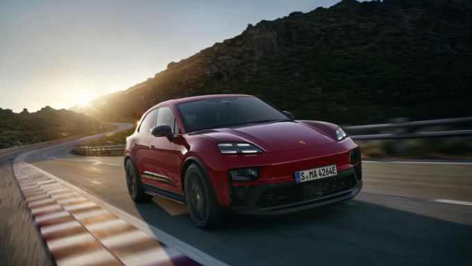 De volledig elektrische Porsche Macan GTS Foto 1