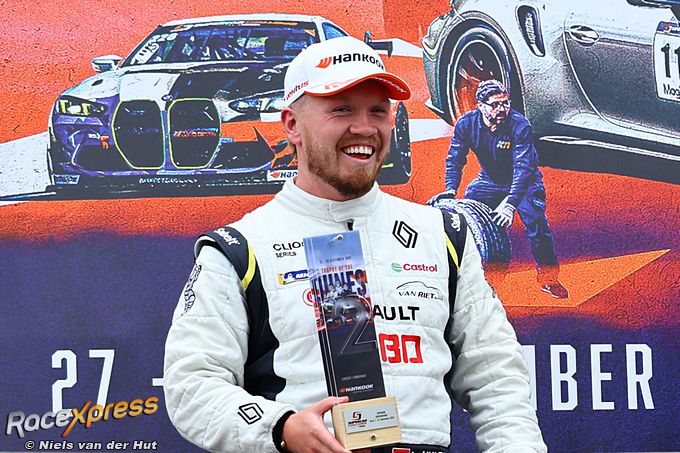 Lorenzo van Riet podium