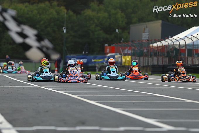 Mathis Piessens racet naar zijn eerste zege bij de Mini