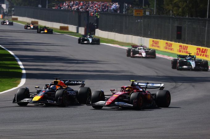Max Verstappen P3 GP Mexico 2025 F1 Red Bull Verstappen versus Leclerc RBCP
