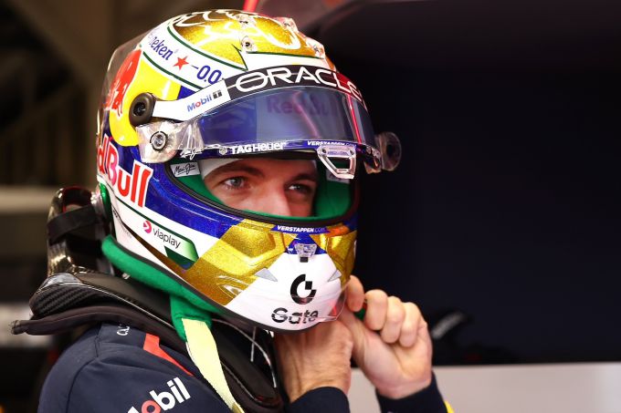 Max Verstappen F1 Red Bull portret met helm
