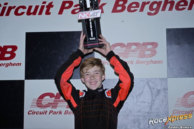 Dean Burger wint laatste NK en is vice Nederlands kampioen karting Parolin Rocky F2-klasse 