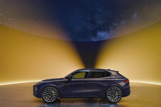 Maserati_Grecale_Lumina_Blu_Special_Series