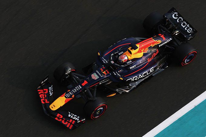 Max_Verstappen_Abu_Dhabi kwali<<br />
<br />
img src=