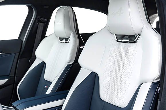 -A390-GT-interieur