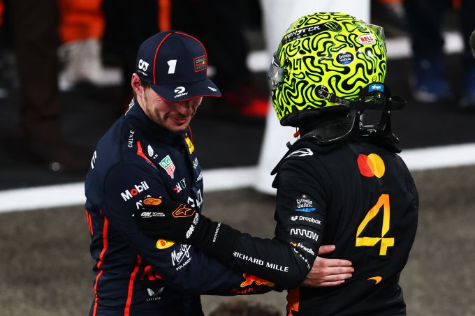 Max Verstappen met Norris