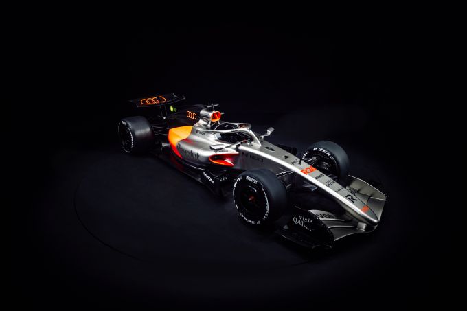 Audi R26 Formule 1 introductie Berlijn