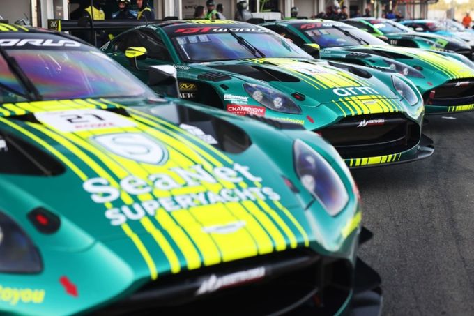 GT World Challenge 2026 Comtoyou Racing Aston Martin GT3 Foto 4
