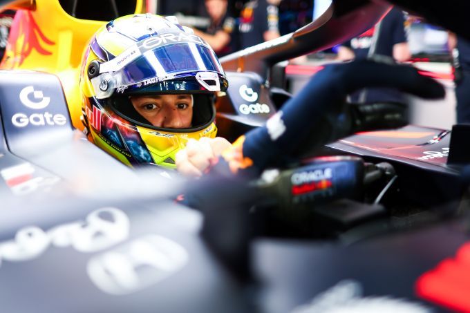 Isack Hadjar Red Bull F1 debuut en de Dakar Ford Raptor T1+ Foto 1