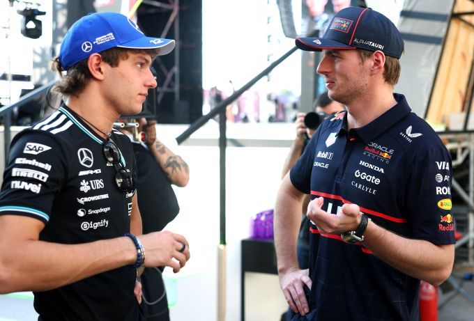 Max_Verstappen_en_Kimi_Antonelli