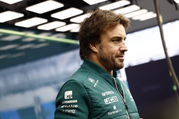 Fernando Alonso F1 Aston Martin portret