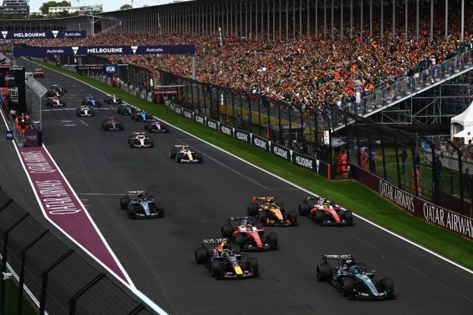 Max Verstappen F1 Red Bull RB22 start GP australia 2026