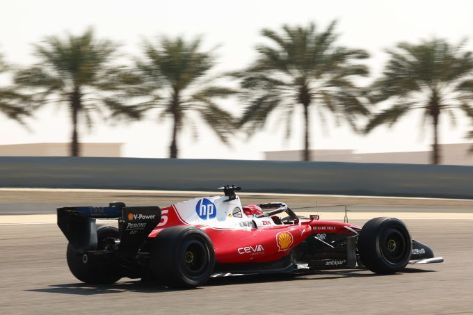 Ferrari motorprobleem tov Mercedes Formule 1 Charles Leclerc